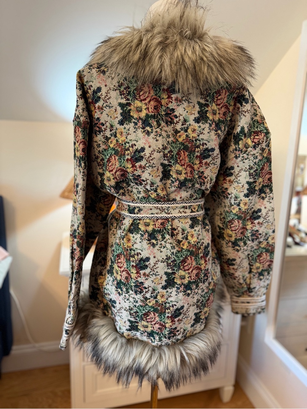 HEMANT & NANDITA Floral Belted Cape with Faux-Fur Trim - Beige Multi - Picture 3 of 7